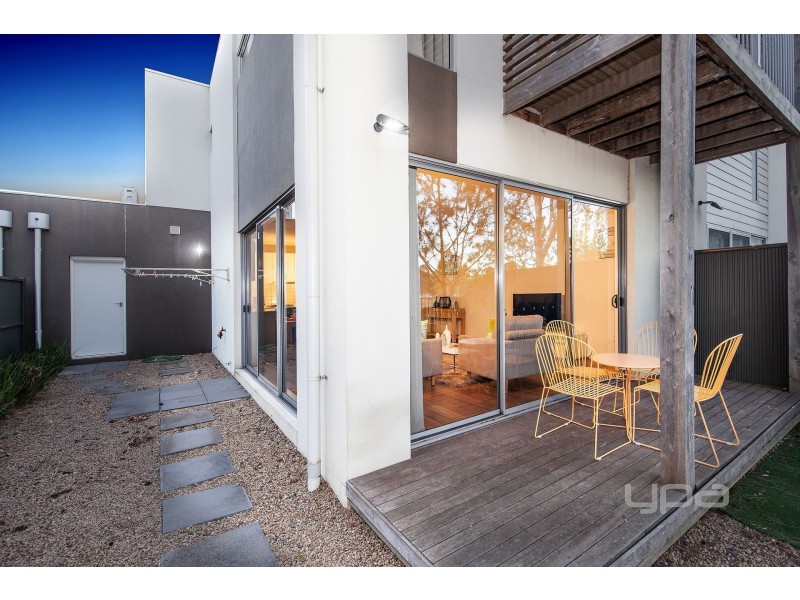 9/1-5 The Close, Caroline Springs VIC 3023