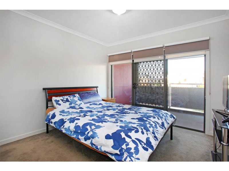 54 Commercial Road, Caroline Springs VIC 3023