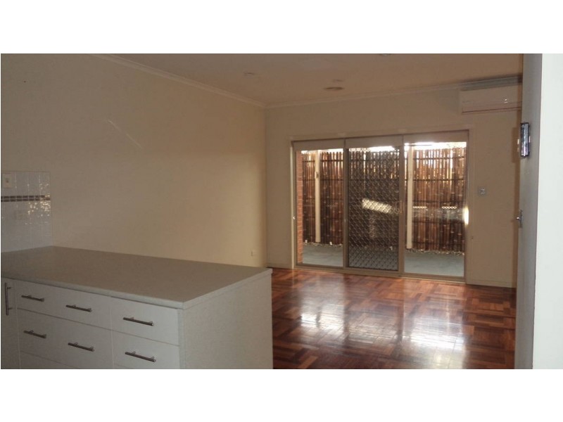 3/6 Stratheden Court, Sydenham VIC 3037