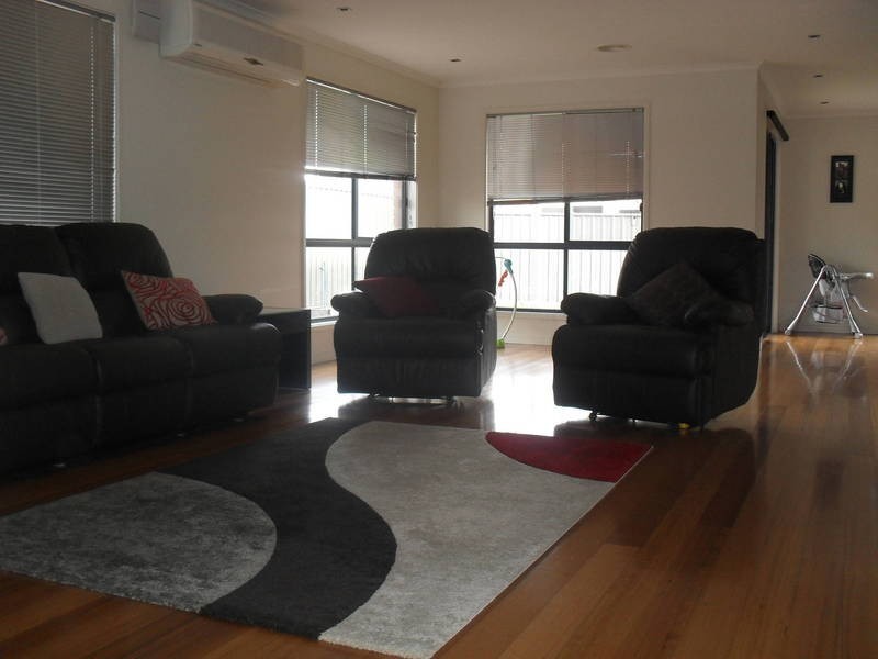 3 Insley Green, Caroline Springs VIC 3023