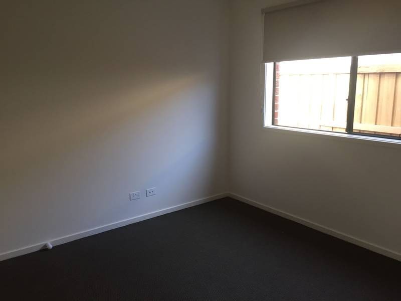 13 Somers Street, Plumpton VIC 3335