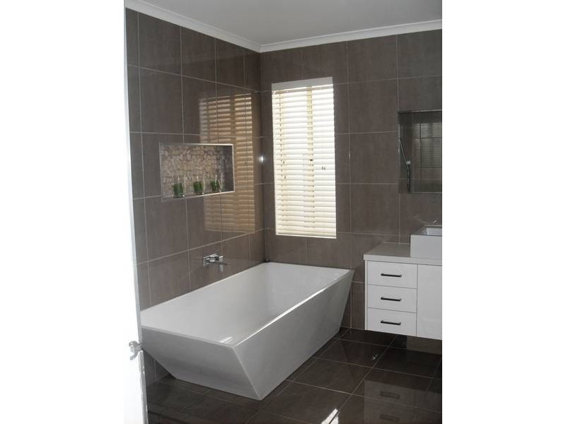 34 Fydler Avenue, Burnside VIC 3023