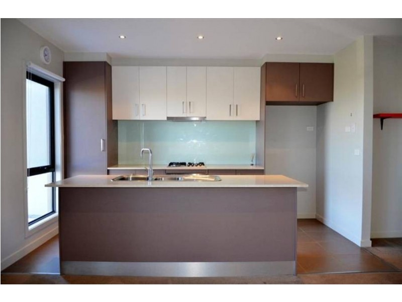 19 Garrety Road, Caroline Springs VIC 3023