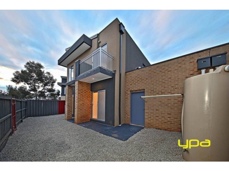 6/1 Dargi Green, Caroline Springs VIC 3023