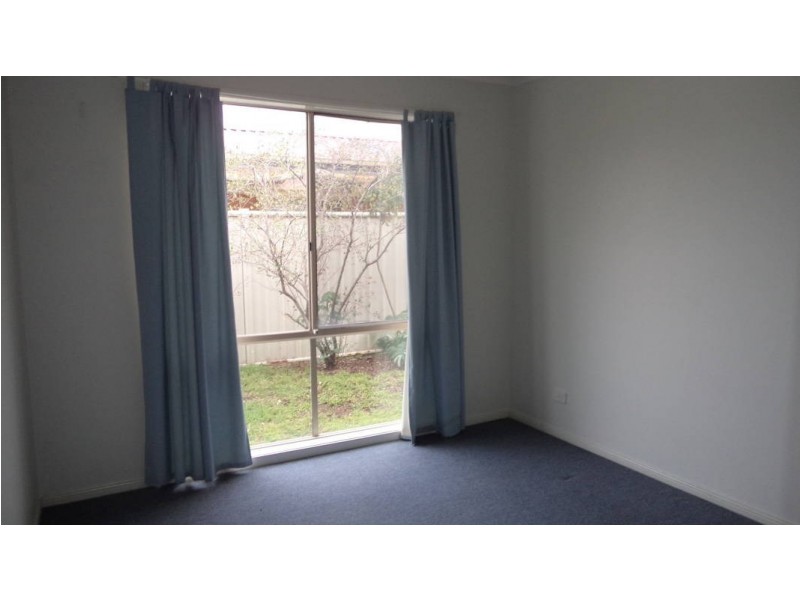 7 Macedon Close, Caroline Springs VIC 3023