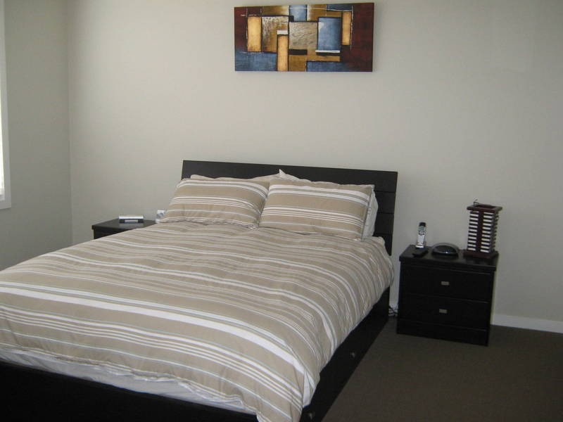 10/12 Unit 8 Kooyong Way, Caroline Springs VIC 3023