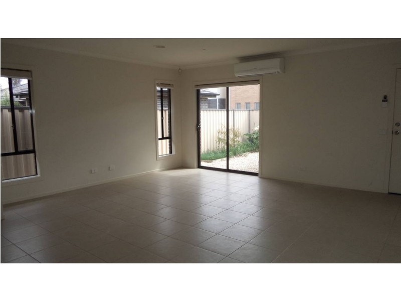 40C The Avenue, Caroline Springs VIC 3023