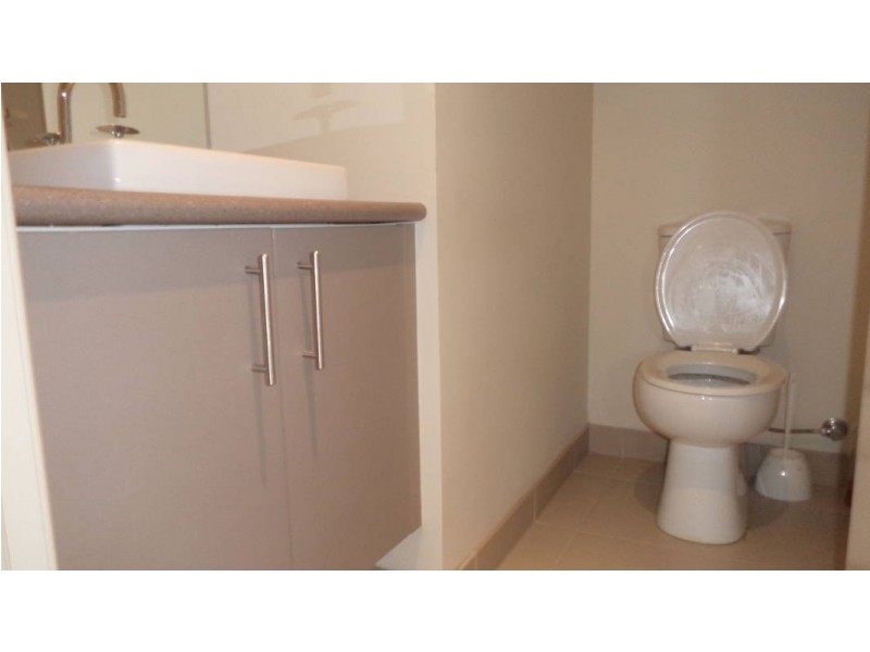 40C The Avenue, Caroline Springs VIC 3023