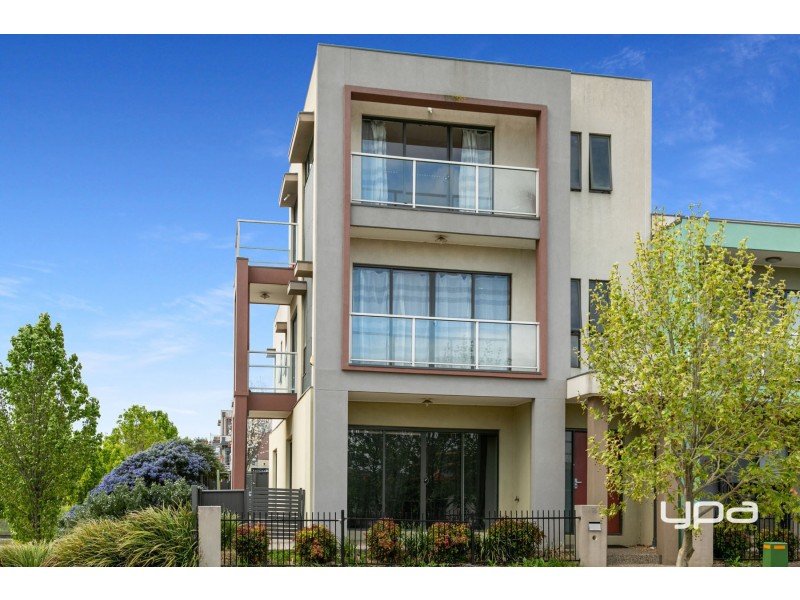 15 Garrety Road, Caroline Springs VIC 3023