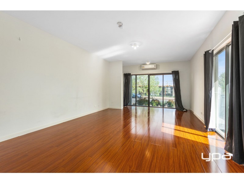 15 Garrety Road, Caroline Springs VIC 3023