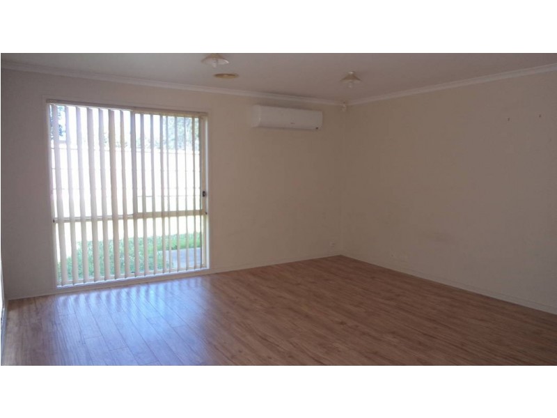 26 Barringo Way, Caroline Springs VIC 3023