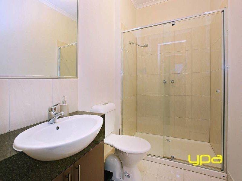 3 The Entrance, Caroline Springs VIC 3023