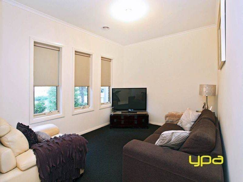 3 The Entrance, Caroline Springs VIC 3023