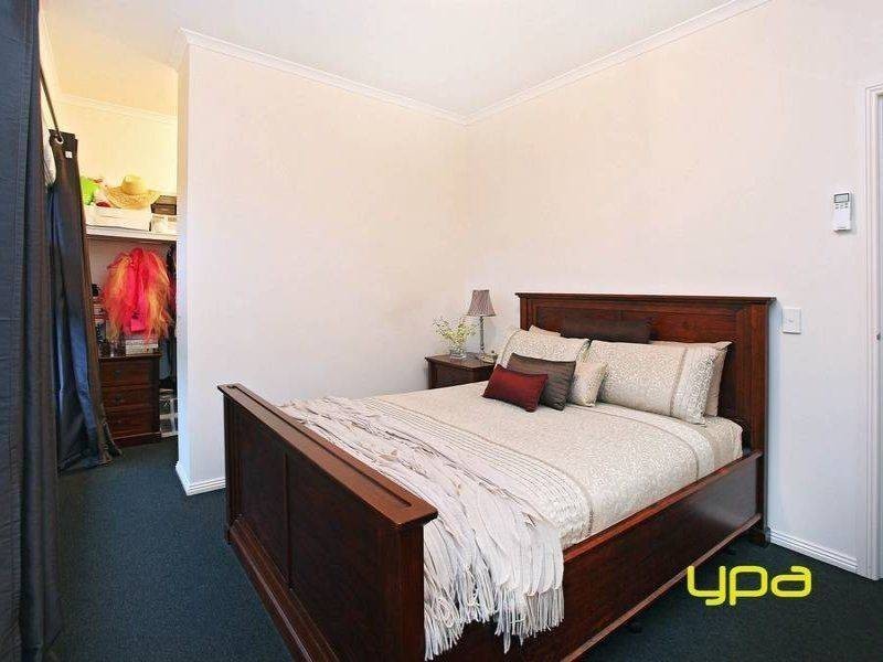 3 The Entrance, Caroline Springs VIC 3023