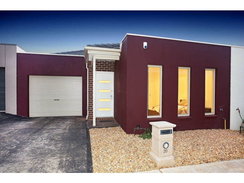 20/40 McCubbin Way, Caroline Springs VIC 3023