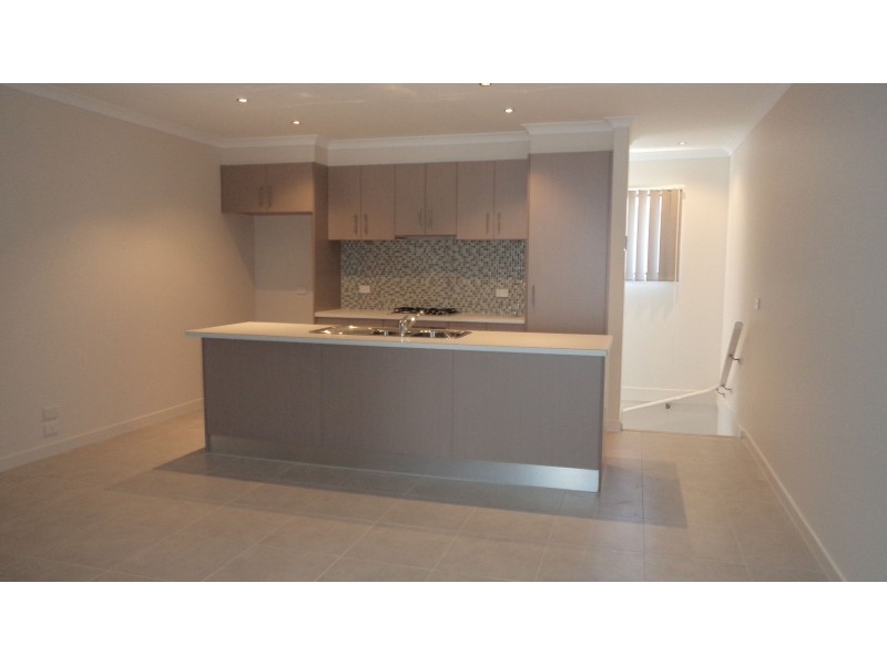 7/79-89 Lancefield Drive, Caroline Springs VIC 3023