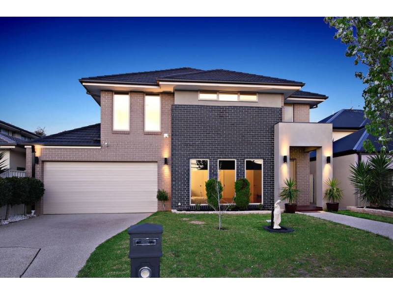 23 Glenmaggie Chase, Caroline Springs VIC 3023