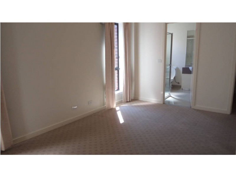 25 Streeton Avenue, Caroline Springs VIC 3023