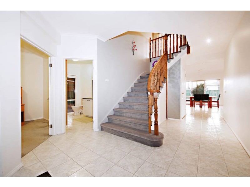 10 Mockridge Avenue, Burnside VIC 3023