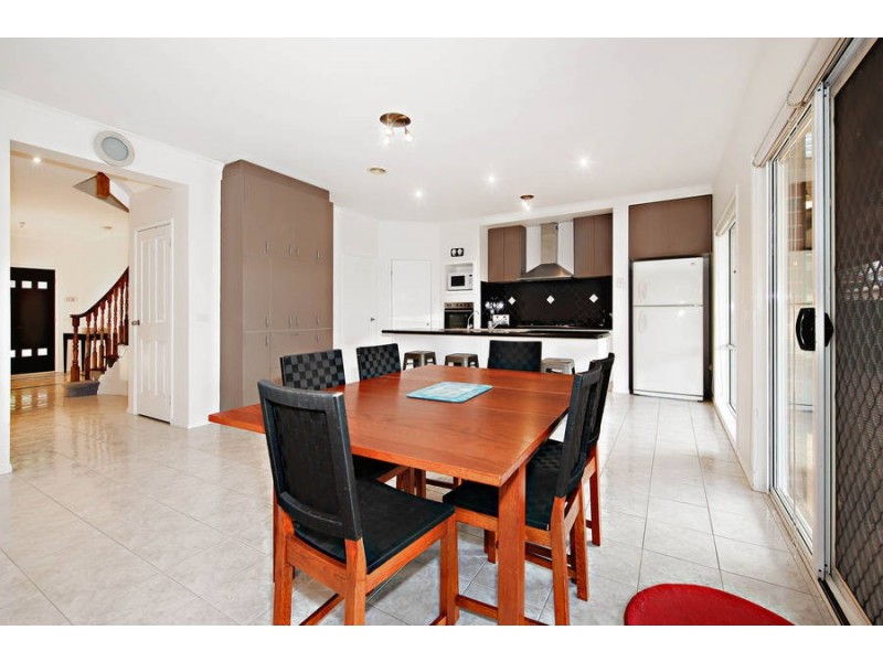10 Mockridge Avenue, Burnside VIC 3023