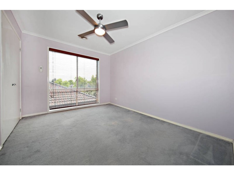 10 Mockridge Avenue, Burnside VIC 3023