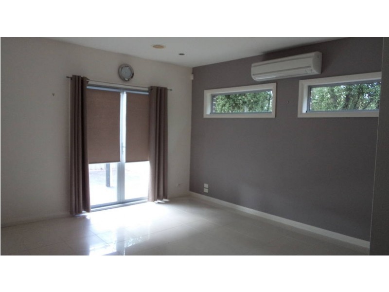 2/8 Jordyn Street, Tarneit VIC 3029