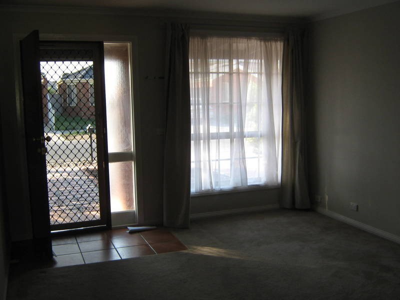 13 Macklin Way, Caroline Springs VIC 3023