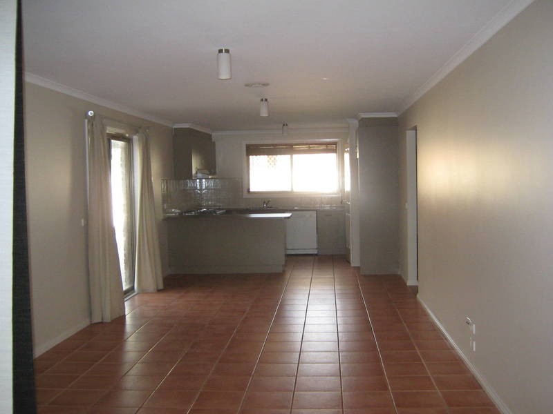 13 Macklin Way, Caroline Springs VIC 3023