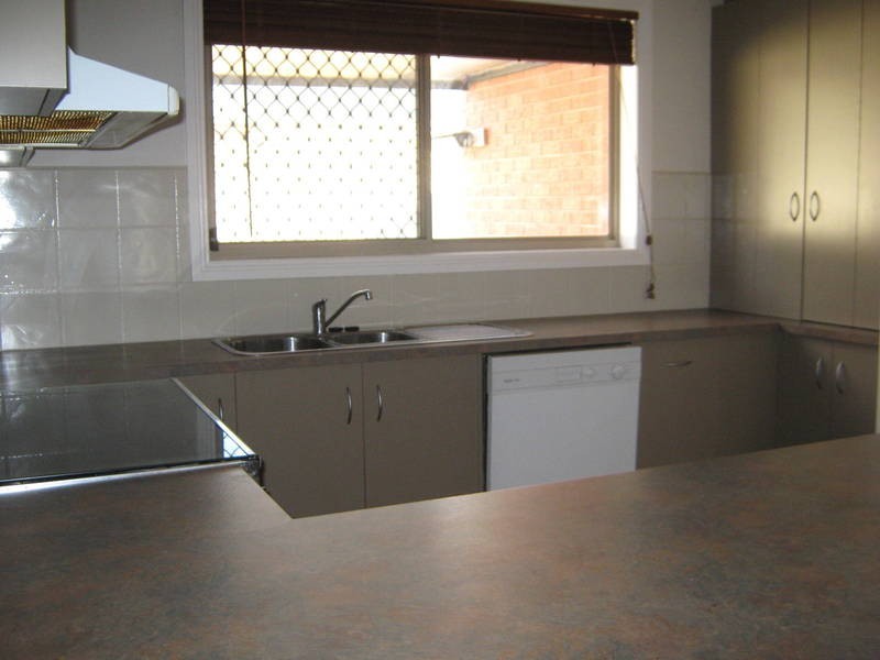 13 Macklin Way, Caroline Springs VIC 3023