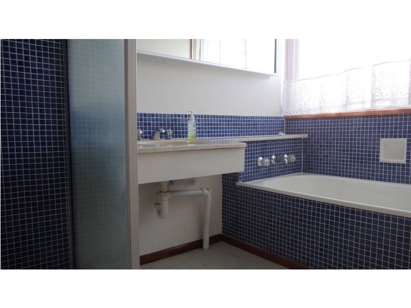 15 Harefield Crescent, Kealba VIC 3021