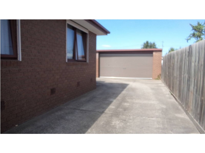 15 Harefield Crescent, Kealba VIC 3021