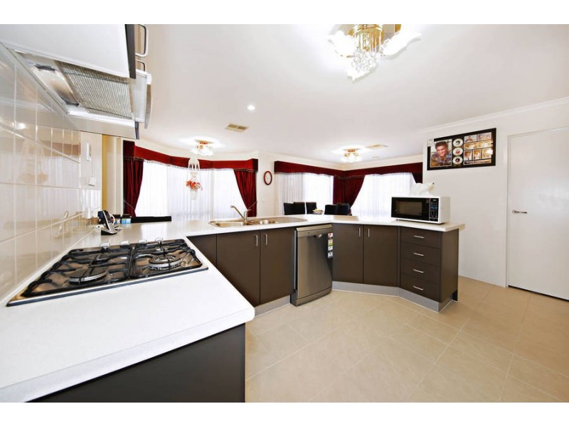 31 Chifley Circuit, Burnside Heights VIC 3023