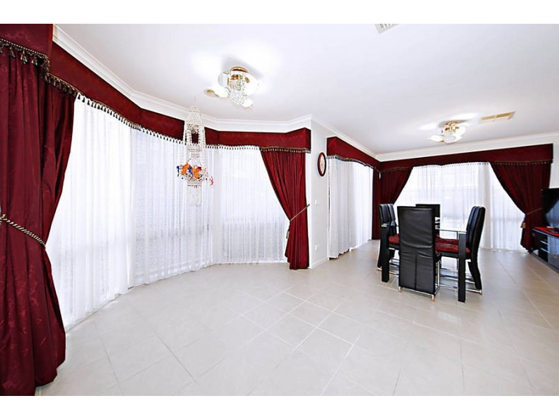 31 Chifley Circuit, Burnside Heights VIC 3023