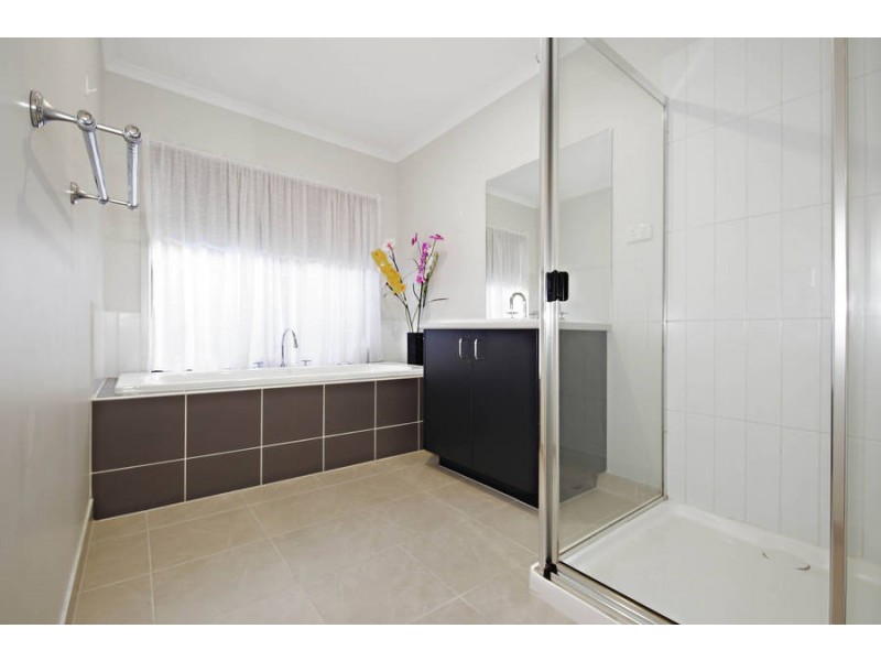 31 Chifley Circuit, Burnside Heights VIC 3023