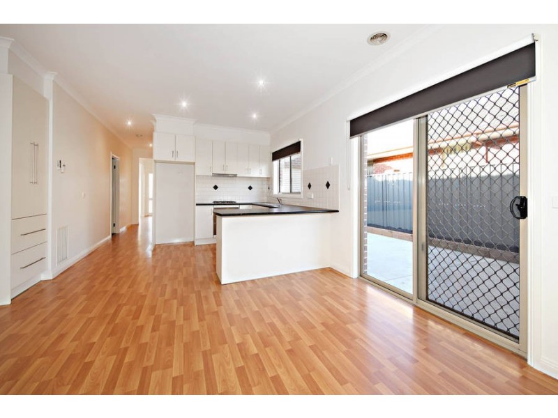 29 Heyson Parkway, Caroline Springs VIC 3023