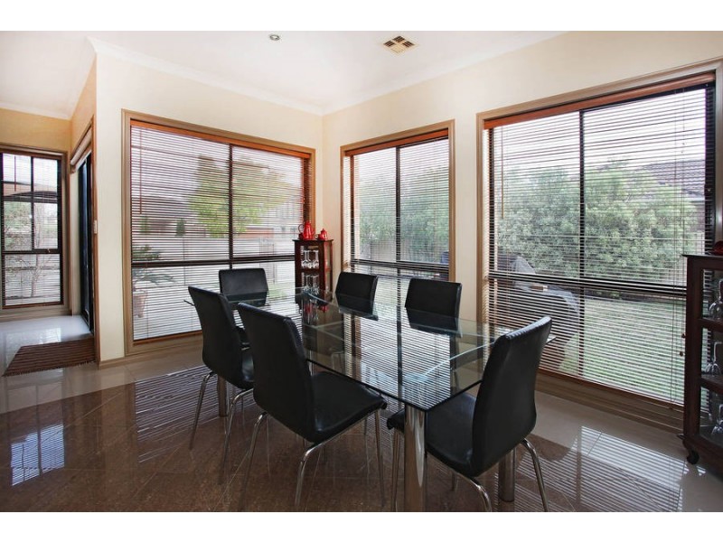 28 Studley Parkway, Caroline Springs VIC 3023