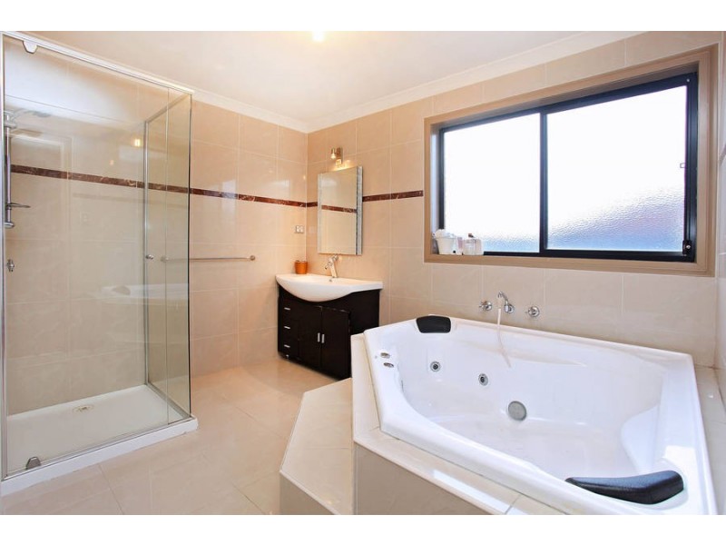 28 Studley Parkway, Caroline Springs VIC 3023
