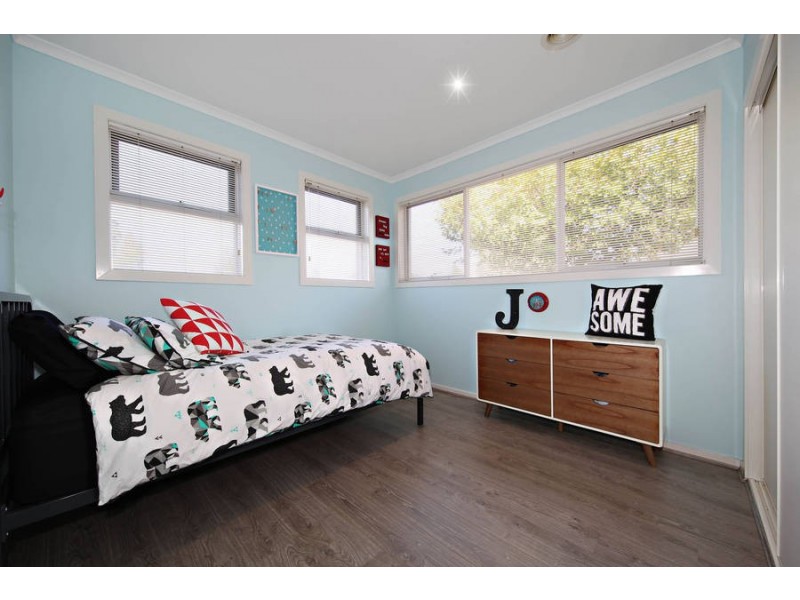 6 Strathvea Lane, Caroline Springs VIC 3023