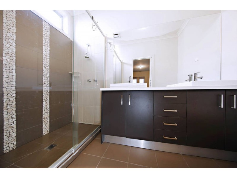 9 Wylie Circuit, Burnside Heights VIC 3023
