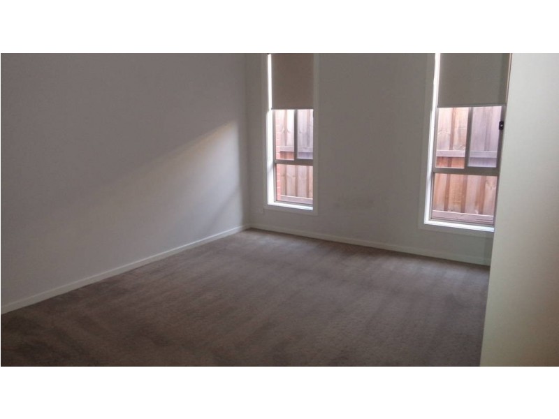 15 Hemsley Drive, Deer Park VIC 3023