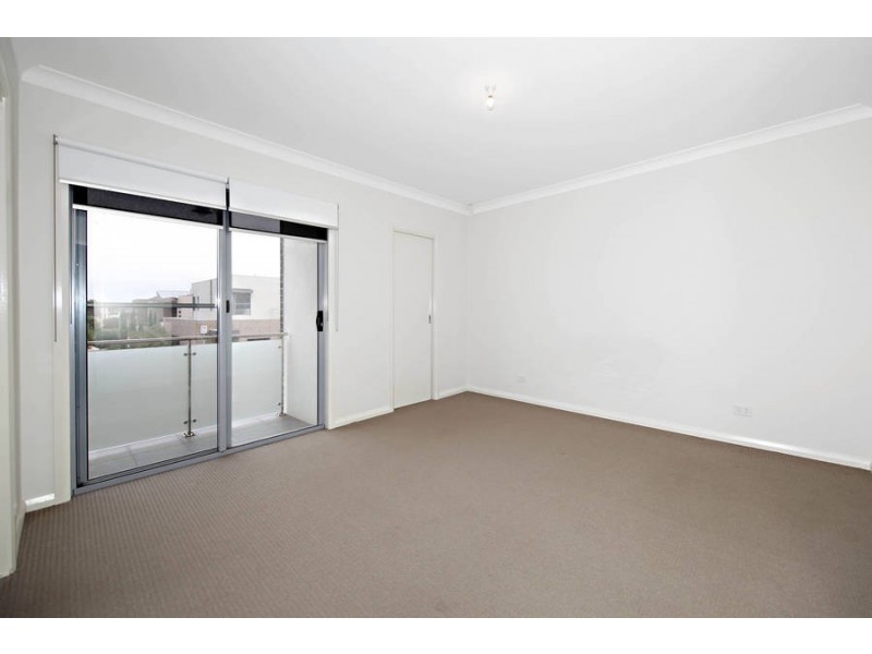35 The Esplanade, Caroline Springs VIC 3023
