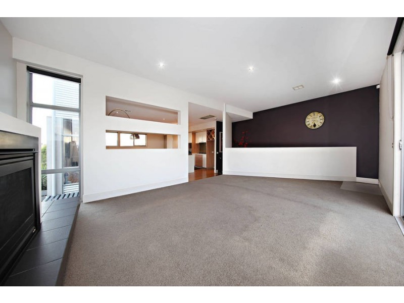 18 The Esplanade, Caroline Springs VIC 3023