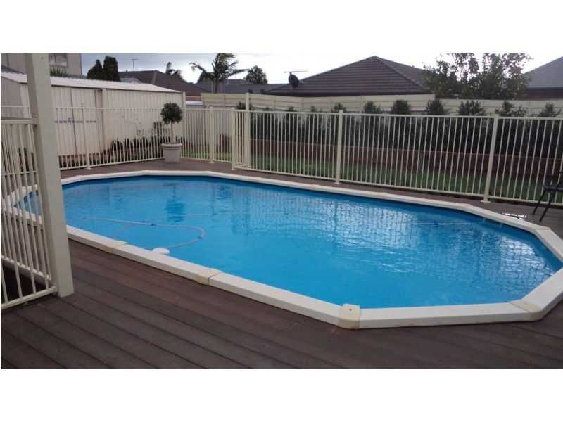 15 Hammersley Place, Caroline Springs VIC 3023