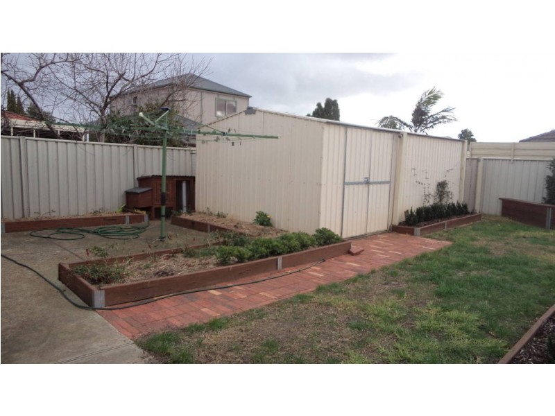 15 Hammersley Place, Caroline Springs VIC 3023