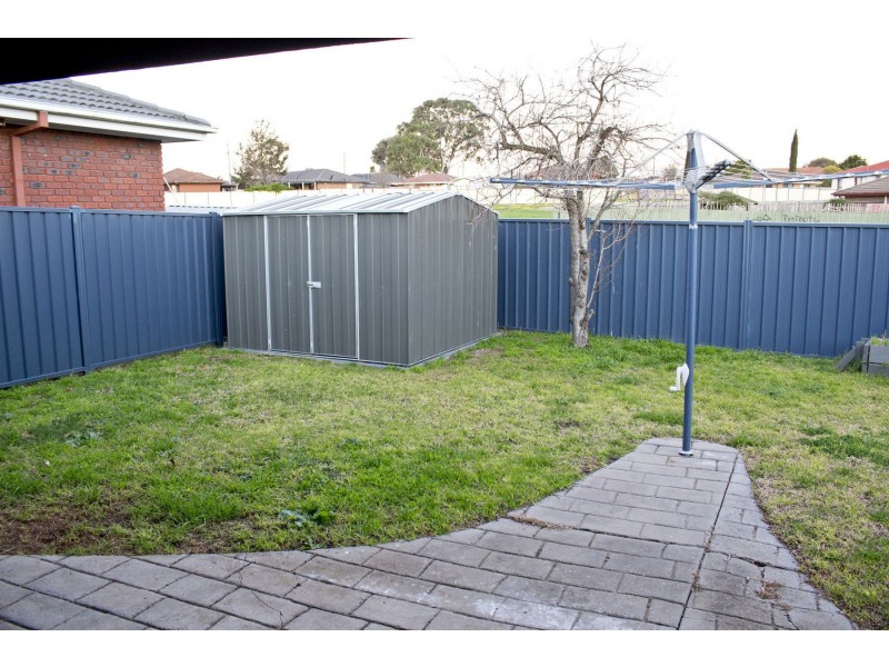 7 Kingdom Avenue, Kings Park VIC 3021