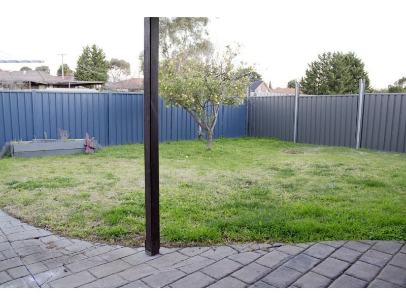 7 Kingdom Avenue, Kings Park VIC 3021