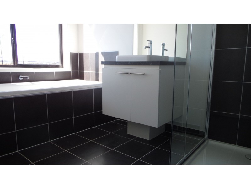 38 Frontier Avenue, Rockbank VIC 3335