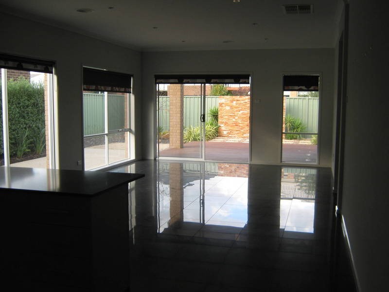 7 Botanical Dr, Caroline Springs VIC 3023