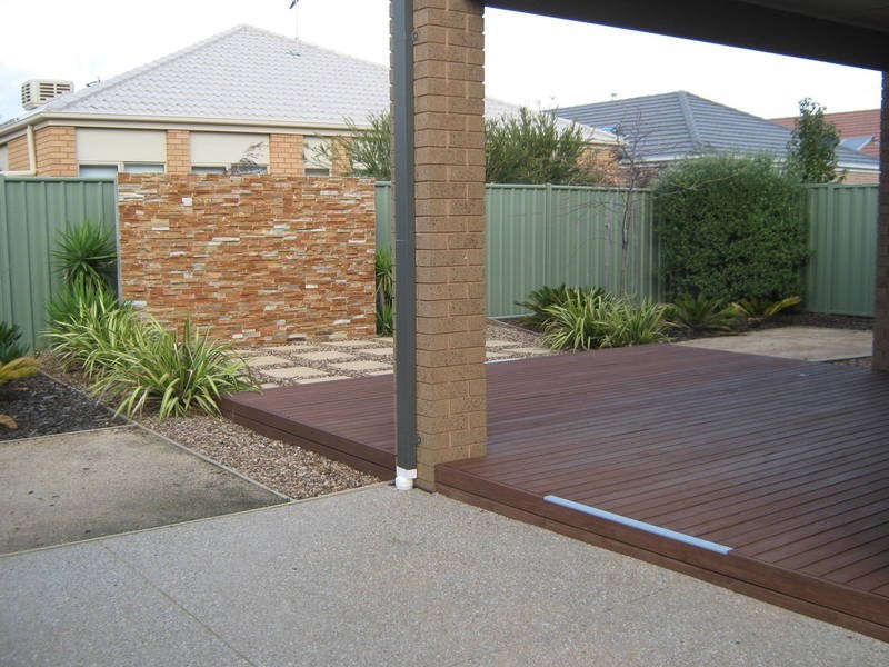 7 Botanical Dr, Caroline Springs VIC 3023