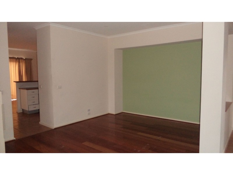 51 Amberlea Circuit, Taylors Hill VIC 3037